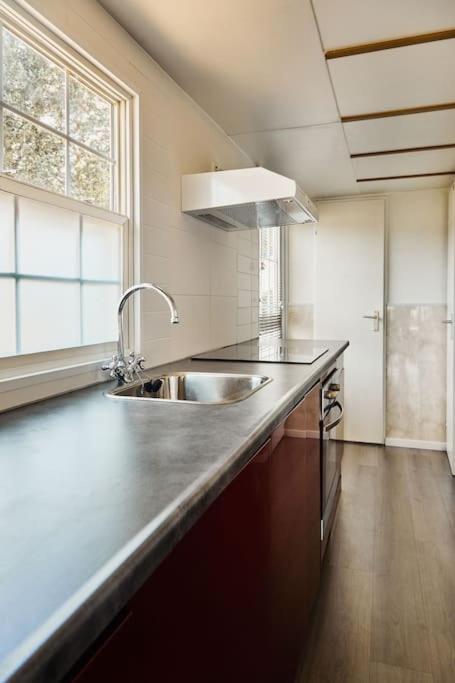 4 Persons Chalet Valkenbosch Situated In The Forested Area Ойстервейк Экстерьер фото